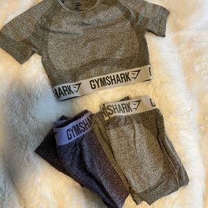 Gym shark set crop top and leggings x 2